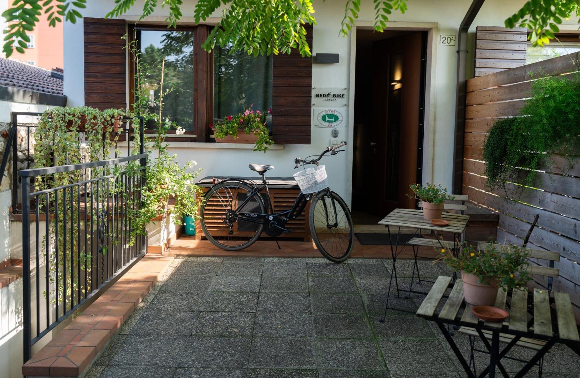 Bed And Bike Verona Kültér fotó